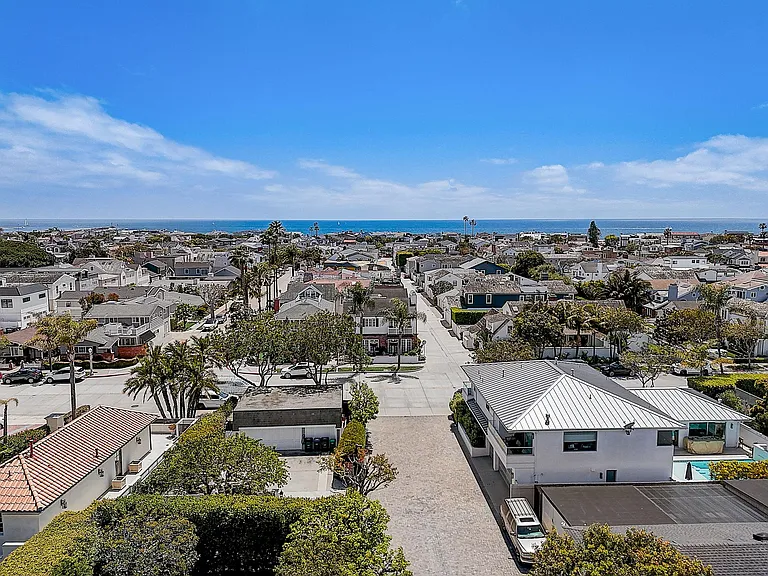 2025 E Balboa Blvd — Photo 8