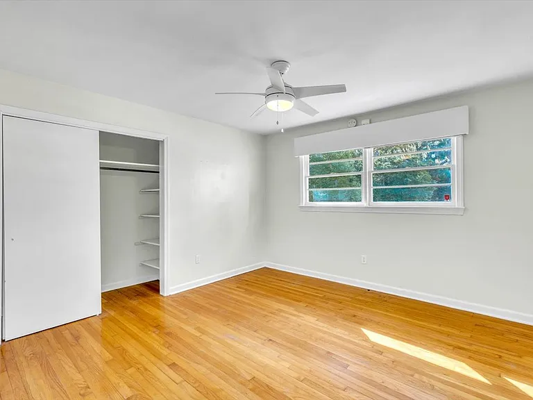 317 Kensington Dr — Photo 17