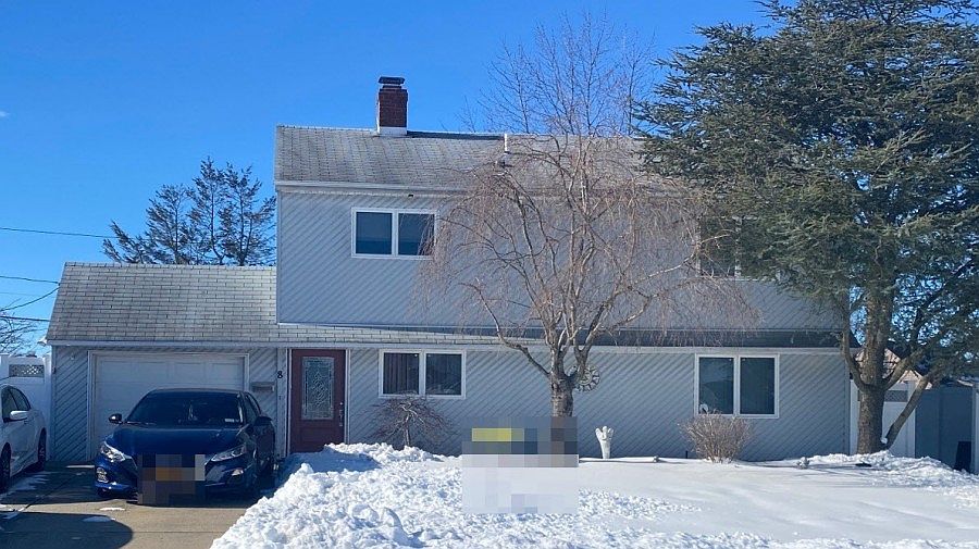 1st image of 8 Harmony Ln