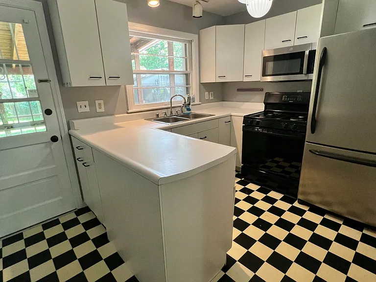 234 Norway St #234 — Photo 6