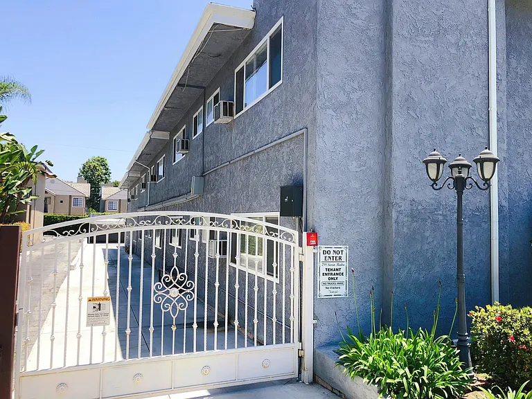 288 S Sierra Madre Blvd #2 — Photo 16