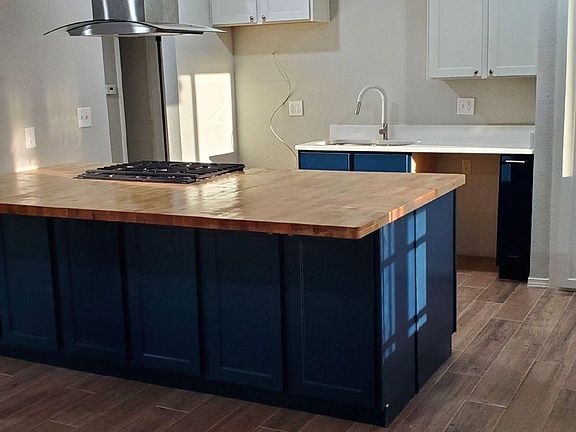 3rd image of 10525 Saigon Dr