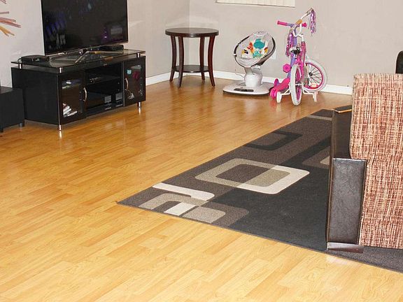 3rd image of 310 E Providencia Ave APT 104