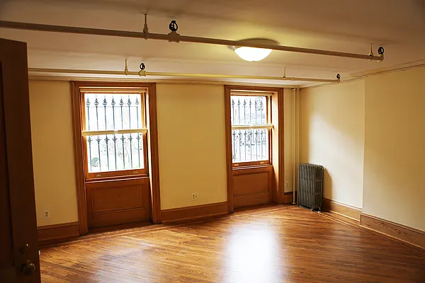 Rented by Chris Stewart, LREB | media 24
