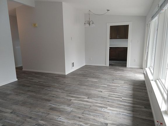 Living/Dining area