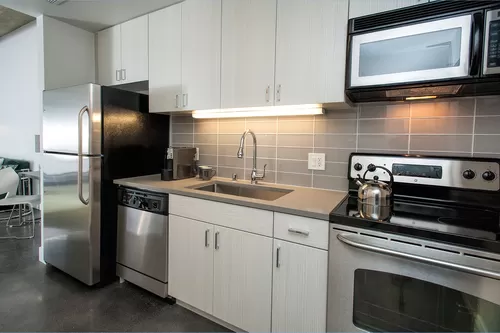 Modern Appliances and Finishes - 800J Lofts