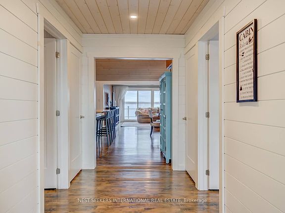 2nd image of 309 Avery Point Rd