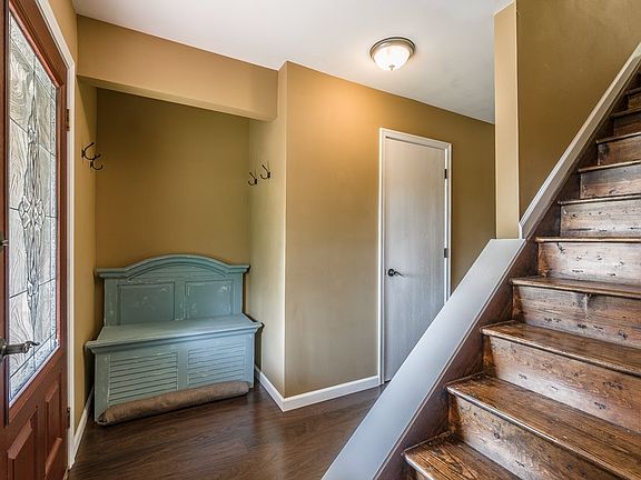 3rd image of 1588 Basswood Ct