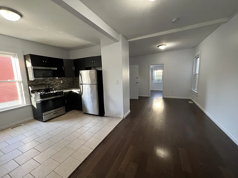 13 Garwood Pl #1 — Photo 3