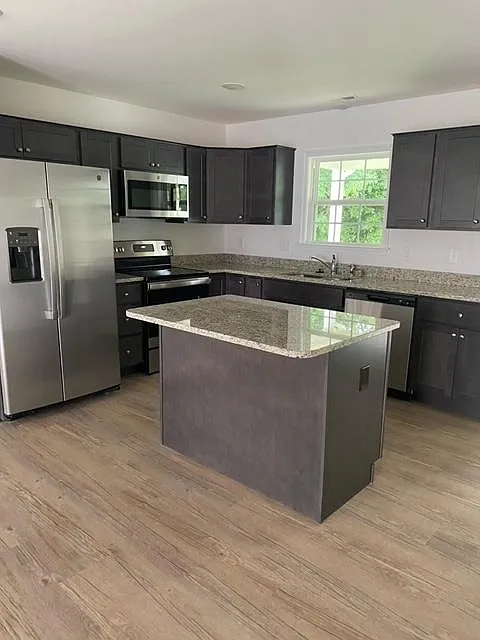 3 bed, 2.5 bath, 1480 sqft, $1,800 — Photo 2