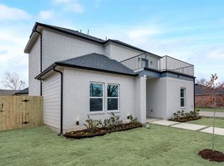 702 Elkhart Ave, Dallas, TX 75217