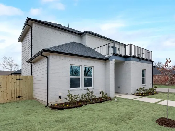 702 Elkhart Ave, Dallas, TX 75217