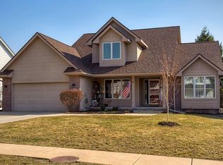 149 56th Pl, West Des Moines, IA 50266