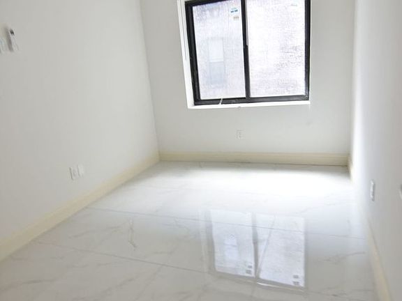 5th image of 173 Morningside Ave #40