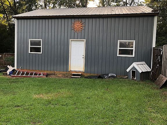 Barn/Garage