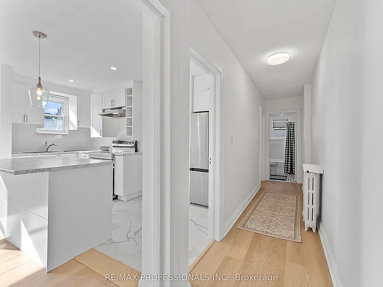 308 Jane St #UPPER — Photo 12