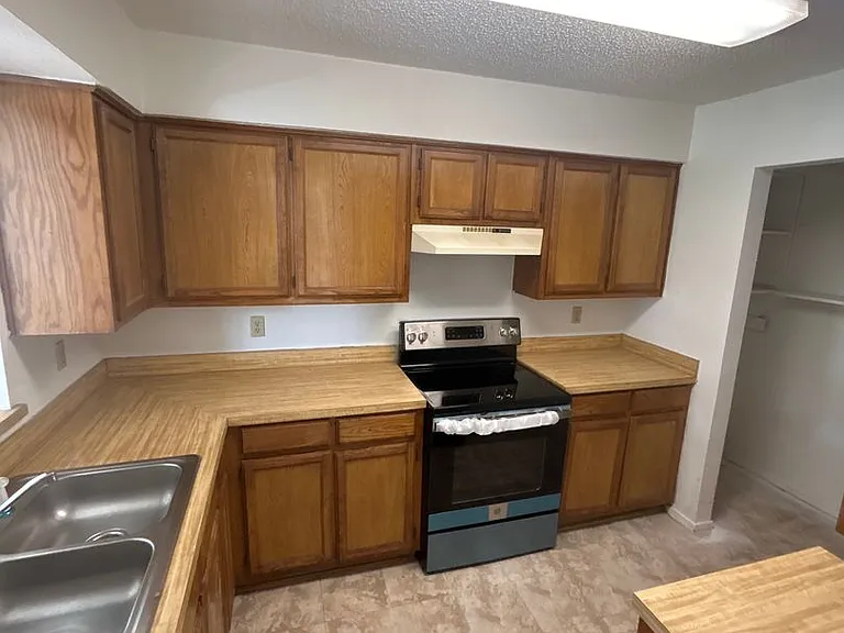 5510 Brookview Ct — Photo 8