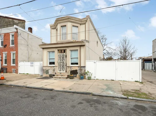 4566 Milnor St, Philadelphia, PA 19124