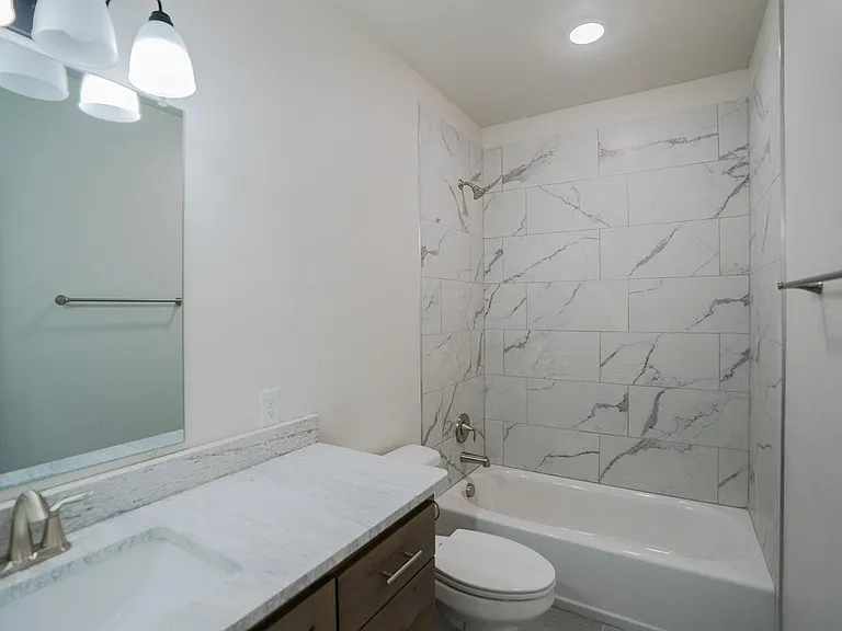 2nd bathroom