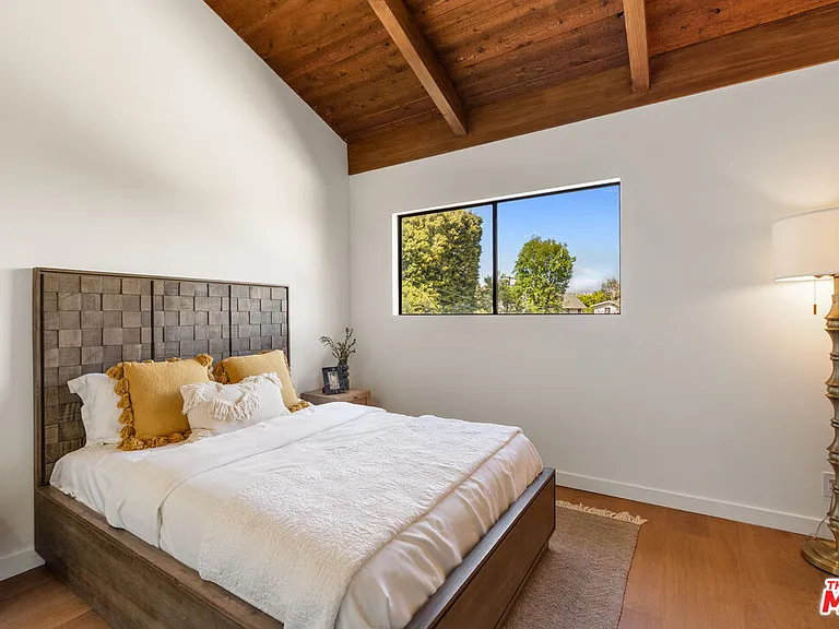 8506 Oak Ct — Photo 38