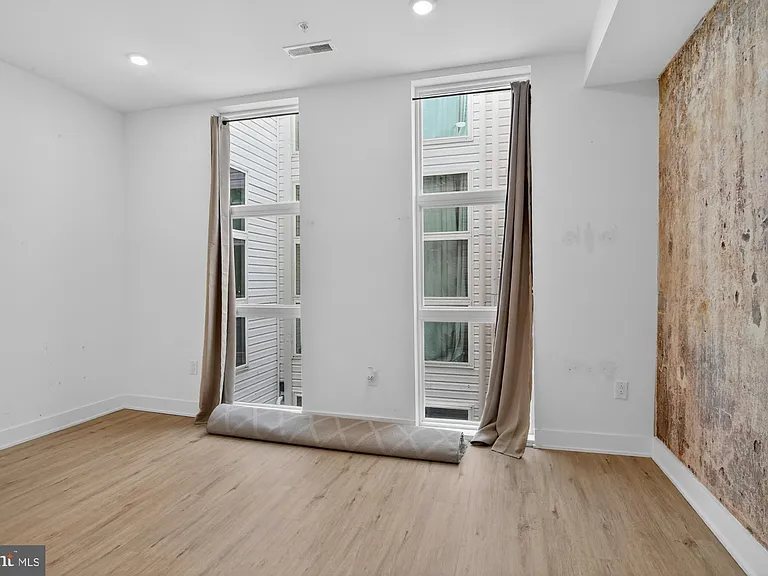 59 N 2nd St #14 — Photo 8