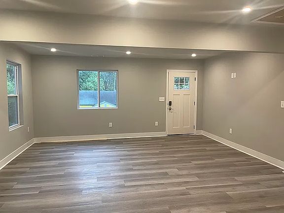 4th image of 38 Agnes Ave