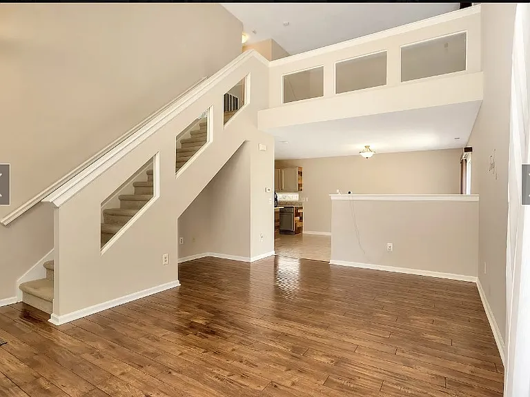 548 Scotch Pine Dr — Photo 2