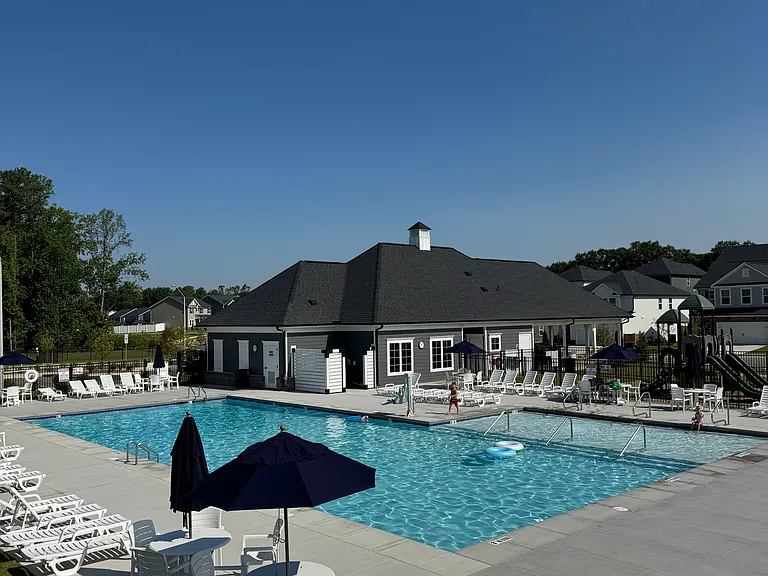 721 Branthurst Dr — Photo 2