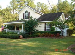 1898 Mayfair Ln, Alexander City, AL 35010