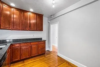 195 Bunker Hill St #3 — Photo 8