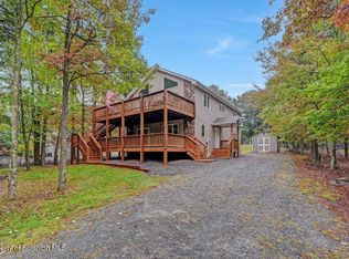 20 Johnson Ln, Albrightsville, PA 18210