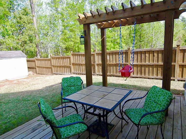 125 N Palm Dr — Photo 12