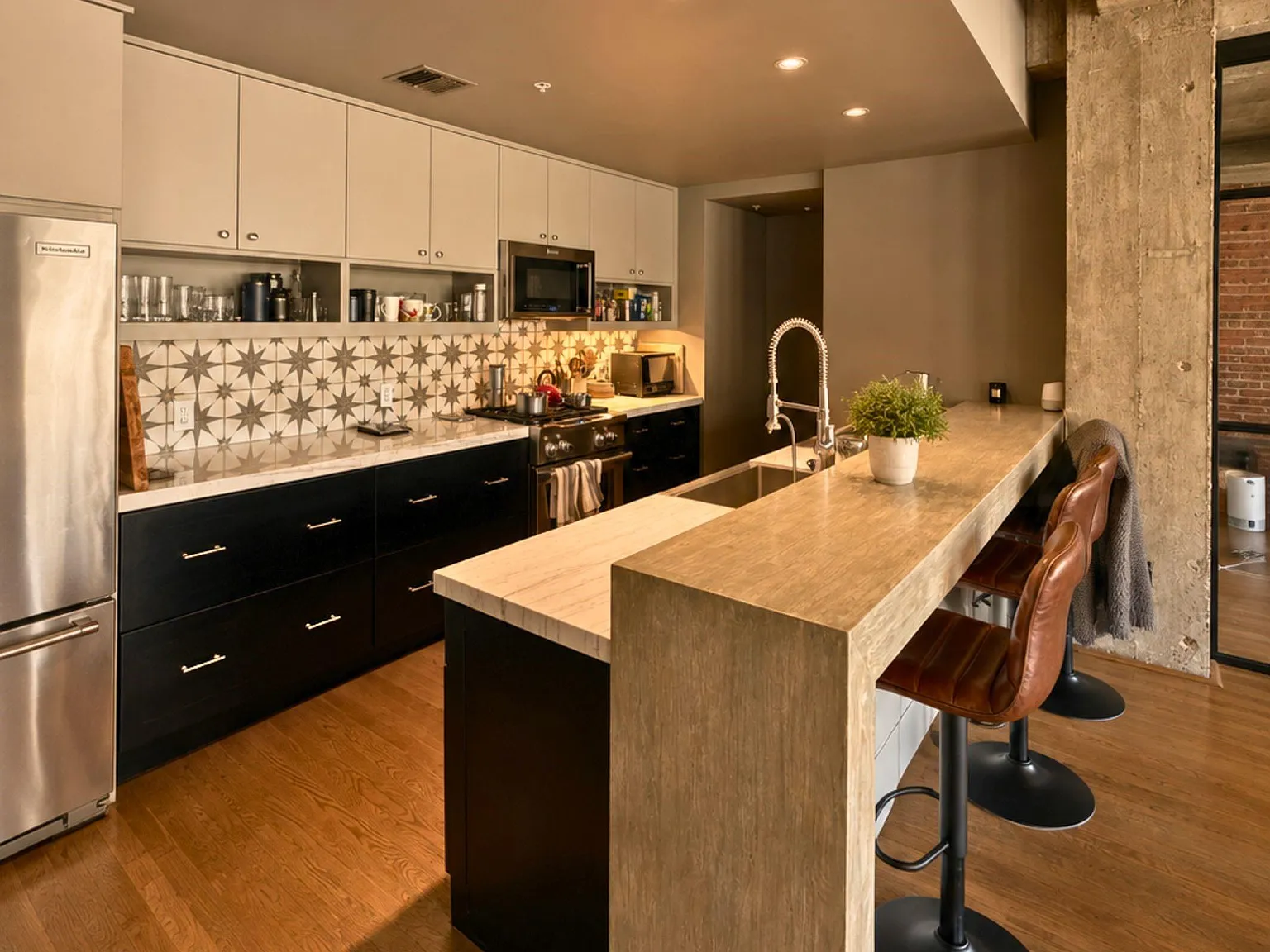 2 bed, 2.0 bath, 1771 sqft, $4,000 — Photo 4