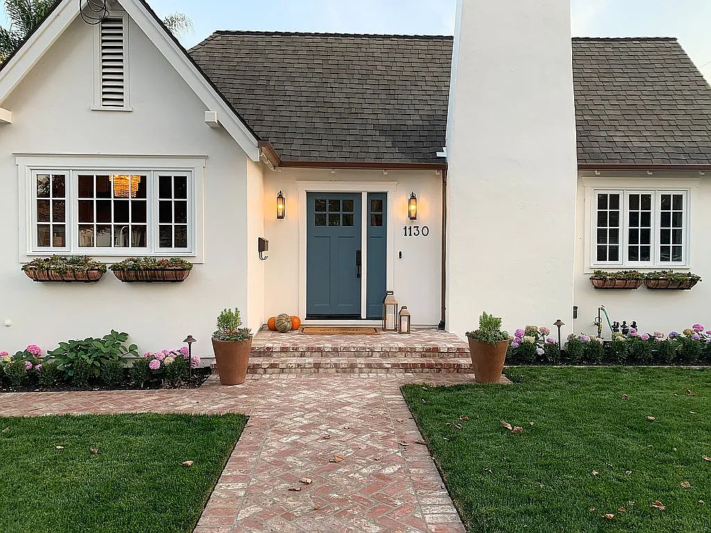 1130 Pine Ave photo 1