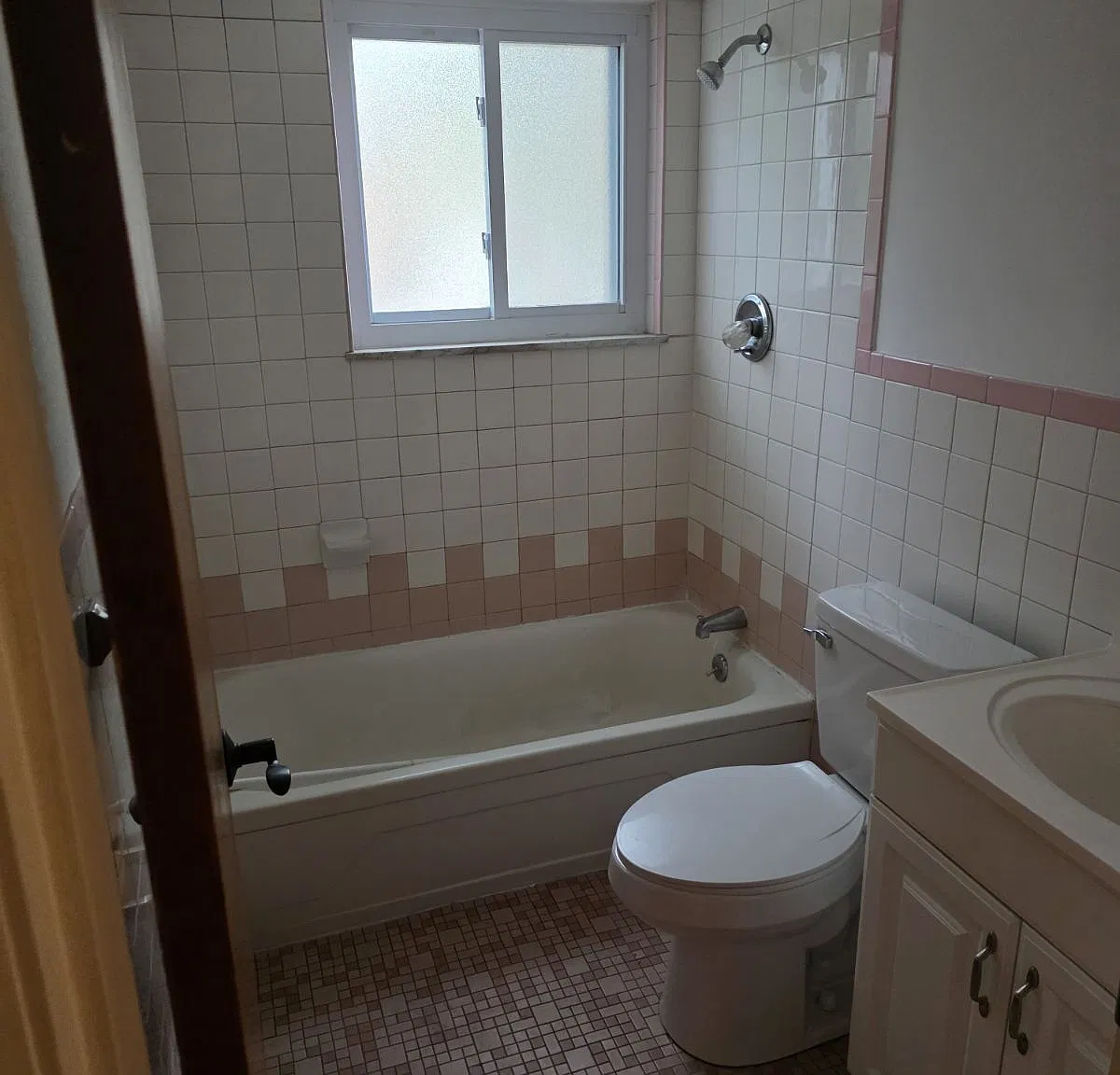 111 Koehler Ave — Photo 4