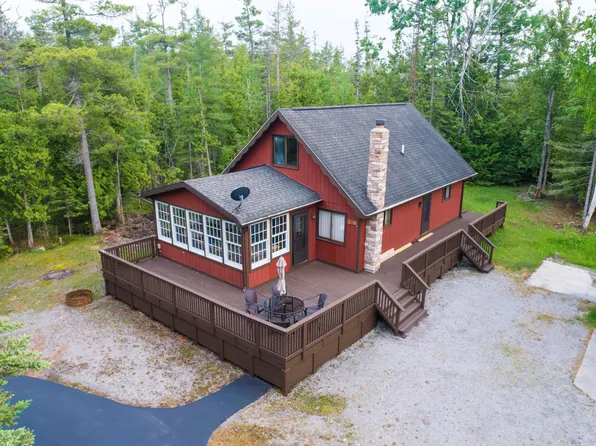 6310 Kauffman Rd, Presque Isle, MI 49777