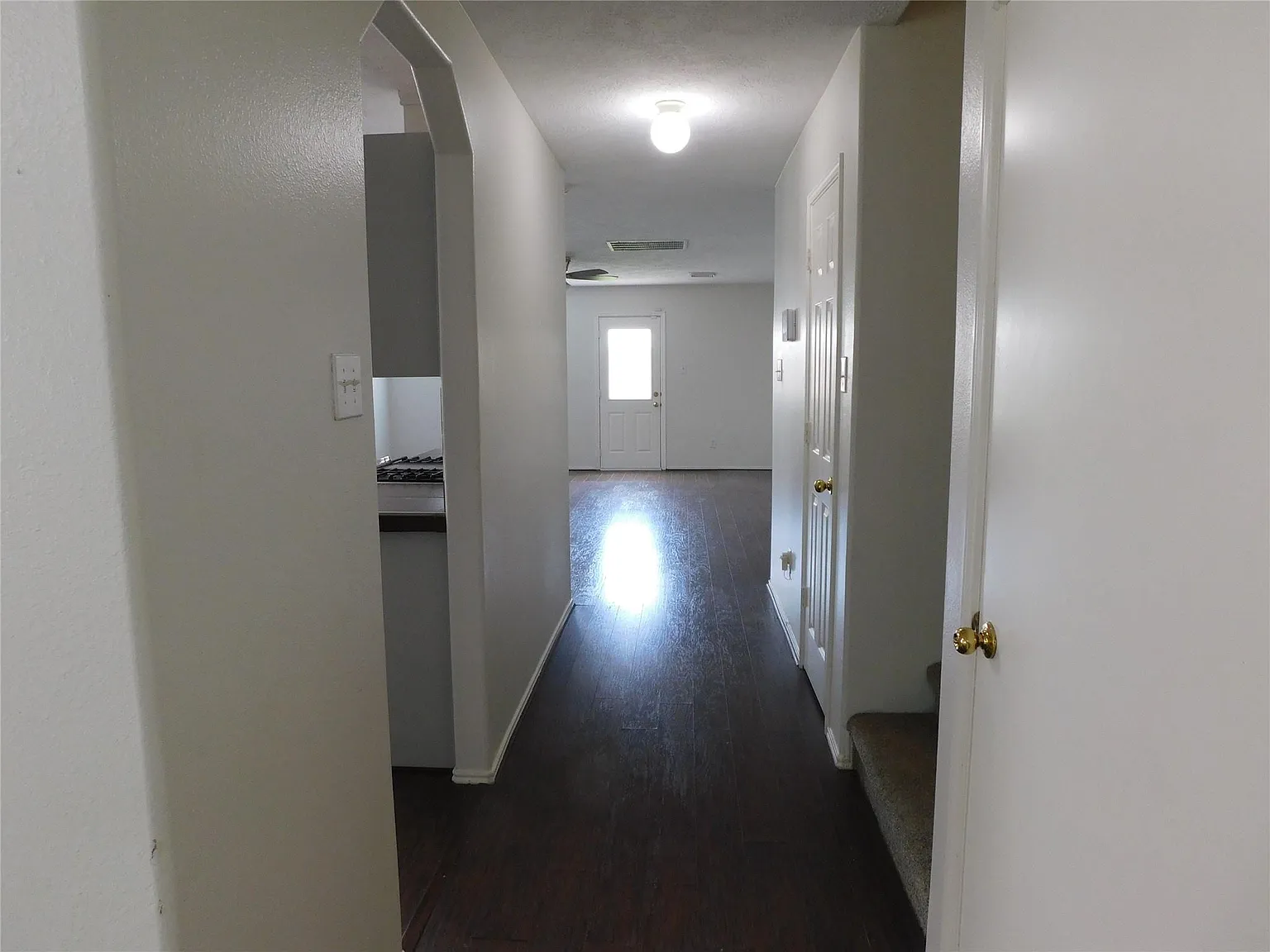 4 bed, 3.5 bath, 3340 sqft, $2,850 — Photo 4