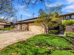 210 Teal Trce #210, Mayfield Heights, OH 44124