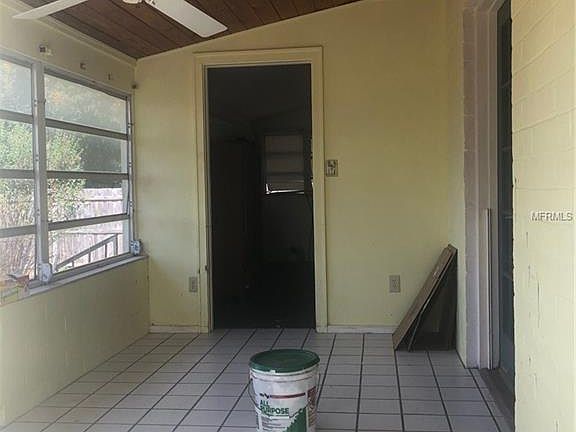 4th image of 701 N Kentucky Ave