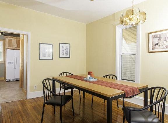 4th image of 2539 Polk St NE