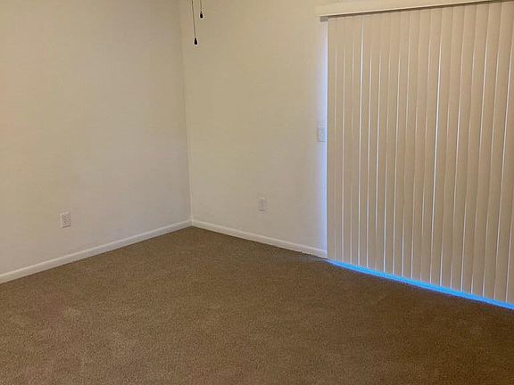 2nd image of 4 Wheaton Ln
