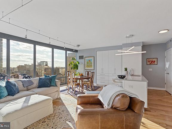 4th image of 2101 Market St Unit 804