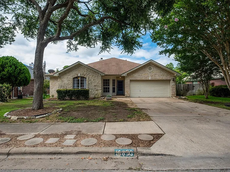 16853 Tortoise St — Photo 1