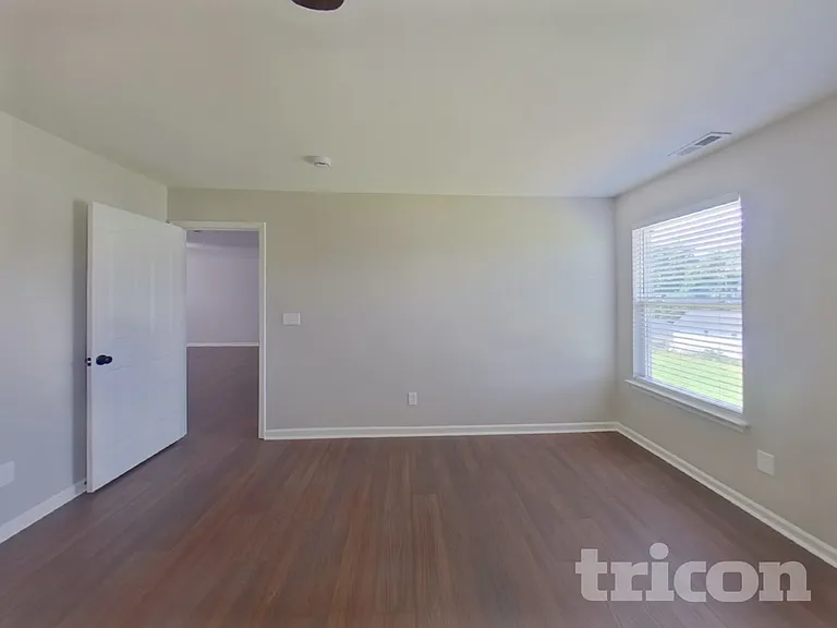 1522 Ladora Dr — Photo 11