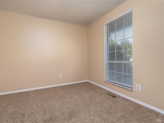 5th image of 5102 Pathview Dr