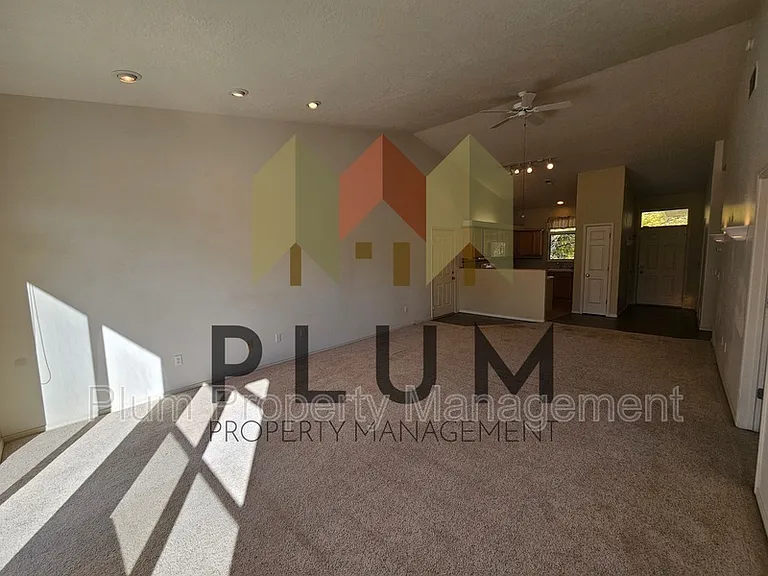 5104 Village View Way #7 — Photo 4