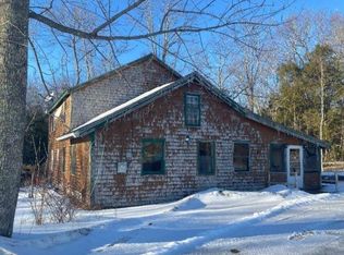 15 Causeway Dr, Nobleboro, ME 04555