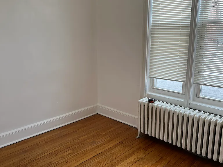 109 Montgomery St #1C — Photo 30