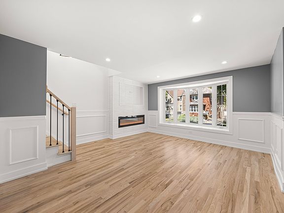 2nd image of 7324 S Maryland Ave