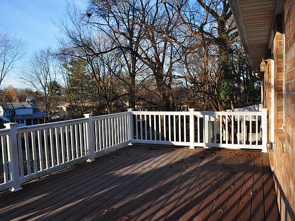 Deck off of kitchen